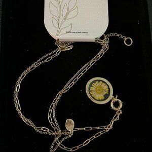 Bella Uno Gold Pressed Flower Necklace - NWT